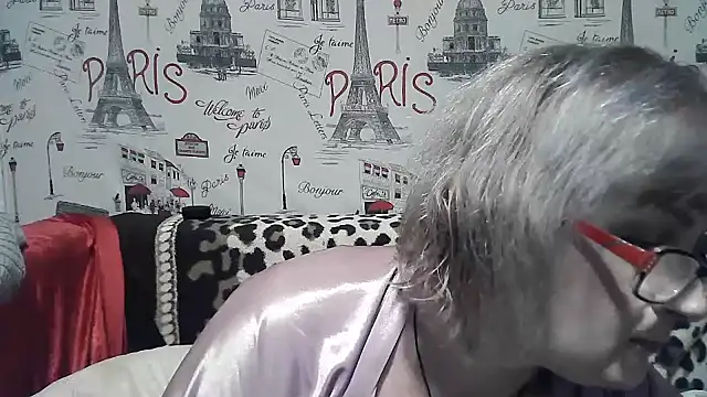 Snapshot of Gina_Marlyn chatting on December 15, 8:25 pm Gina Marlyn online show from December 15, 8:25 pm