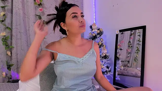 aisha es online show from December 14, 12:12 pm
