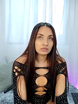 aisha es online show from October 6, 8:17 pm