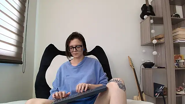 Snapshot of Arya_starrk chatting on February 2, 1:43 pm Arya starrk online show from February 2, 1:43 pm