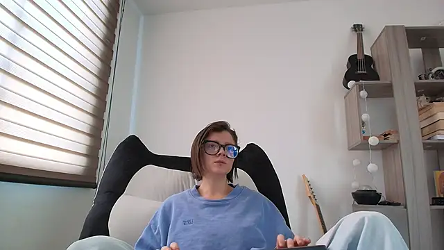 Snapshot of Arya_starrk chatting on February 7, 1:48 pm Arya starrk online show from February 7, 1:48 pm