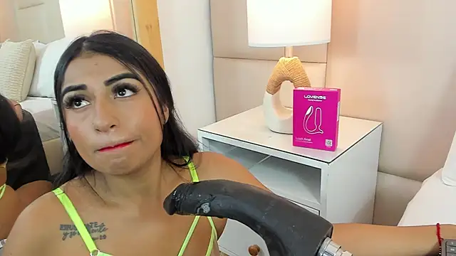 AntoniaRoss  online show from February 9, 1:48 pm