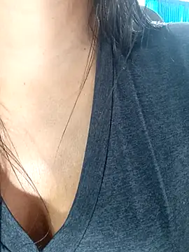 kelly dirty  online show from January 17, 6:33 pm