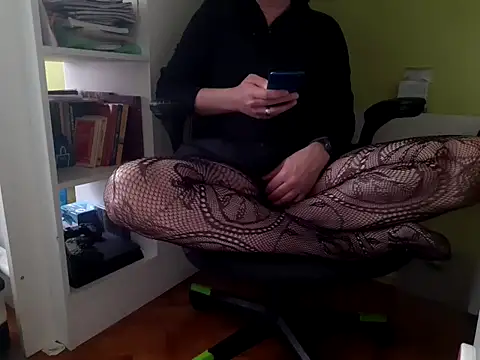 feathersify online show from April 21, 6:52 am