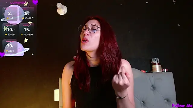 Red-moon1 online show from March 19, 5:39 pm