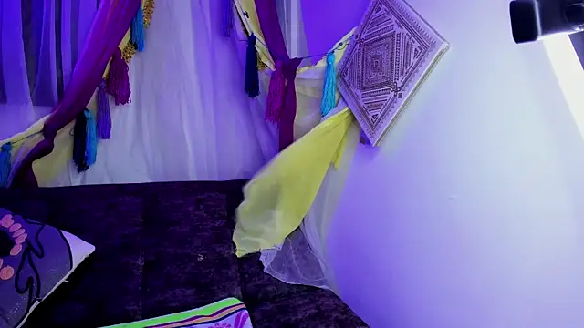 sophiaamethystt online show from April 9, 11:54 pm