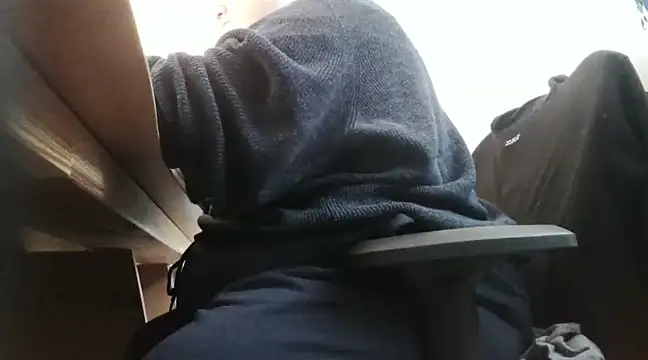 Snapshot of chubbysmallcock@xh chatting on March 8, 5:11 pm chubbysmallcockxh online show from March 8, 5:11 pm