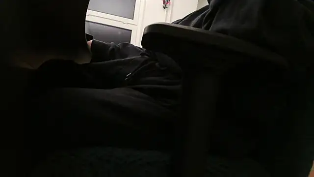 chubbysmallcockxh online show from November 22, 5:56 pm