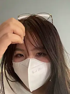 Onee-Chew online show from April 21, 2:51 am