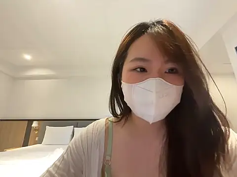 Onee-Chew online show from June 25, 2:33 am