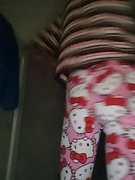 Snapshot of Eln1no69 chatting on February 23, 11:13 pm Eln1no69 online show from February 23, 11:13 pm