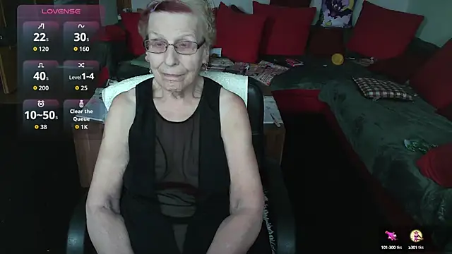 HeisseomaOriginal online show from October 17, 7:22 am