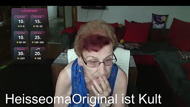 Snapshot of HeisseomaOriginal chatting on June 15, 7:21 am HeisseomaOriginal online show from June 15, 7:21 am