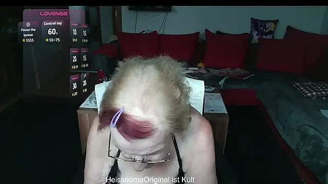 Snapshot of HeisseomaOriginal chatting on July 22, 7:11 am HeisseomaOriginal online show from July 22, 7:11 am