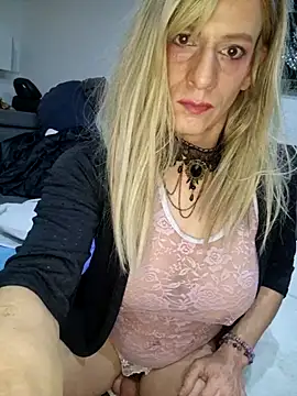 Snapshot of LanaSissy100 chatting on November 2, 4:09 pm LanaSissy100 online show from November 2, 4:09 pm