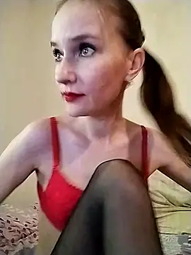 Snapshot of AimeeFair chatting on October 10, 11:42 am AimeeFair online show from October 10, 11:42 am