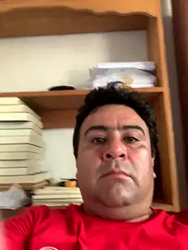 EmilianoGt online show from October 17, 9:17 pm