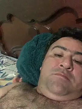 EmilianoGt online show from October 23, 2:11 am