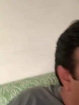 EmilianoGt online show from October 26, 10:47 pm