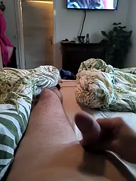 Snapshot of Andy7430 chatting on February 2, 7:18 am Andy7430 online show from February 2, 7:18 am