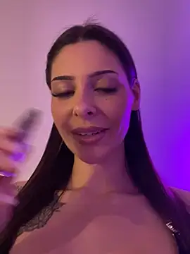 Sassy-Susie online show from February 7, 8:31 pm