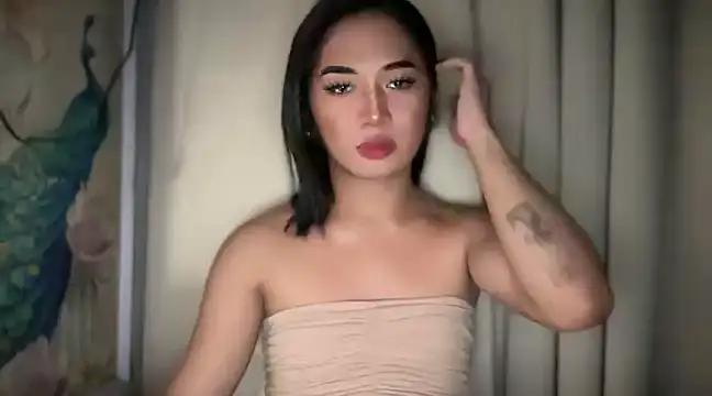 Snapshot of Seductive_Lena chatting on December 8, 6:01 am Seductive Lena online show from December 8, 6:01 am