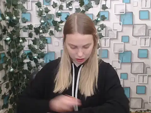 klerkarina online show from December 18, 7:58 am