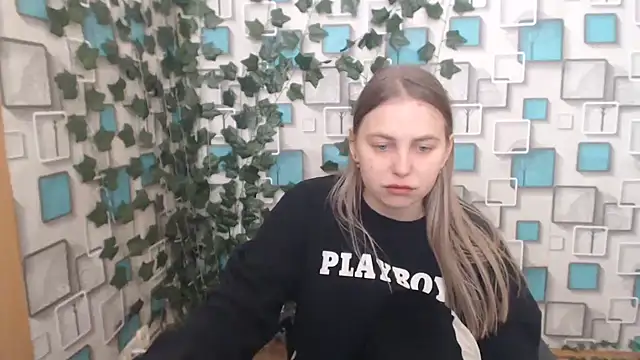 klerkarina online show from March 3, 9:33 am