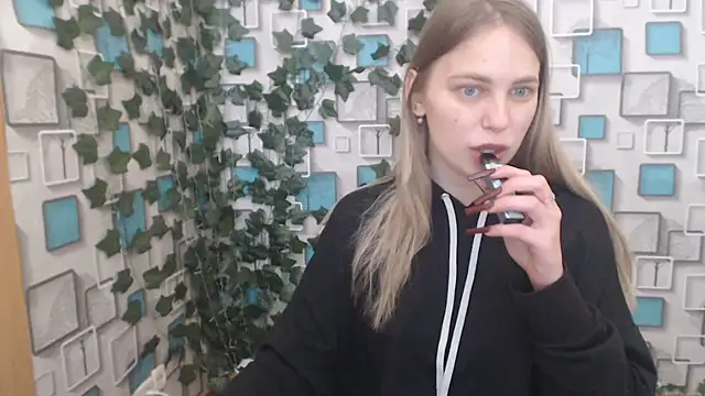 klerkarina online show from March 21, 6:05 am