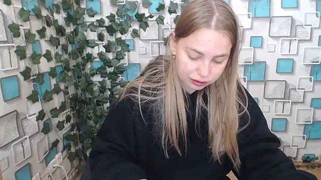 klerkarina online show from October 3, 5:15 am