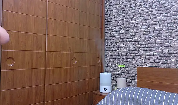 Snapshot of CuteBlondeMe chatting on October 30, 3:46 pm CuteBlondeMe online show from October 30, 3:46 pm