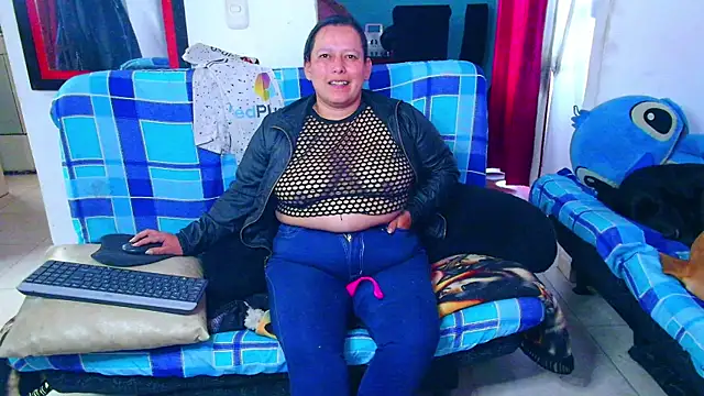 Diana Lozano online show from July 17, 12:45 pm