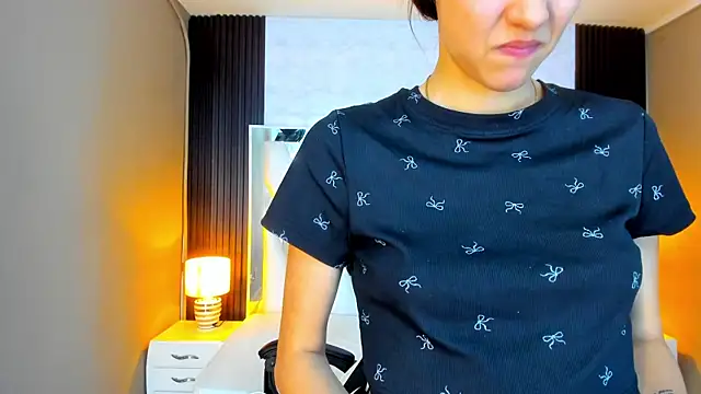 Linda4Petite online show from October 18, 6:19 pm