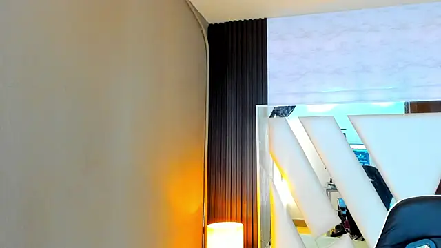 Linda4Petite online show from November 4, 6:18 pm