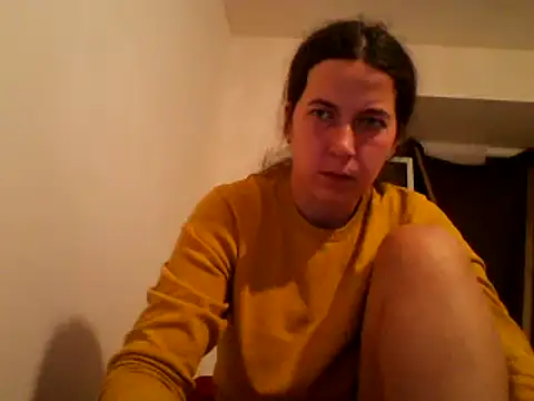 Snapshot of Tamilashaa chatting on December 4, 6:17 pm Tamilashaa online show from December 4, 6:17 pm