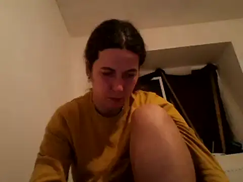 Snapshot of Tamilashaa chatting on December 5, 6:11 pm Tamilashaa online show from December 5, 6:11 pm