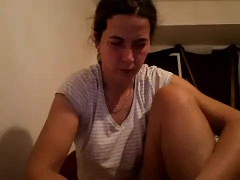 Snapshot of Tamilashaa chatting on December 10, 8:27 pm Tamilashaa online show from December 10, 8:27 pm