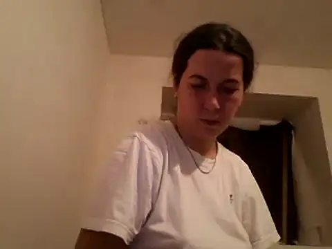 Snapshot of Tamilashaa chatting on December 17, 5:04 pm Tamilashaa online show from December 17, 5:04 pm