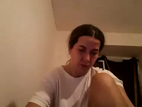 Snapshot of Tamilashaa chatting on December 24, 6:39 pm Tamilashaa online show from December 24, 6:39 pm