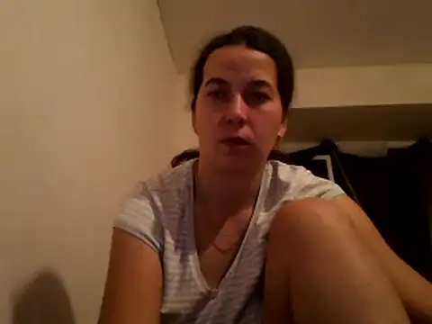 Snapshot of Tamilashaa chatting on January 4, 5:47 pm Tamilashaa online show from January 4, 5:47 pm