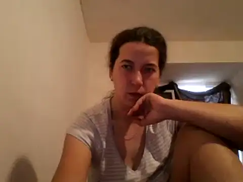 Snapshot of Tamilashaa chatting on January 7, 7:10 am Tamilashaa online show from January 7, 7:10 am