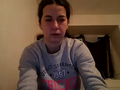 Snapshot of Tamilashaa chatting on February 13, 4:32 am Tamilashaa online show from February 13, 4:32 am