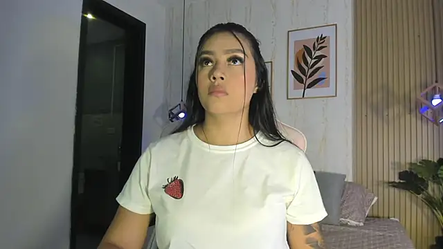 CameronCollins  online show from October 16, 7:48 pm