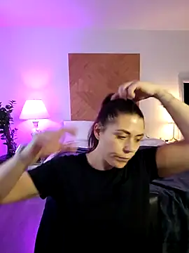 Ellie-L-Elizabeth online show from November 20, 5:12 pm