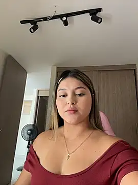 lunablossom  online show from March 21, 6:00 pm