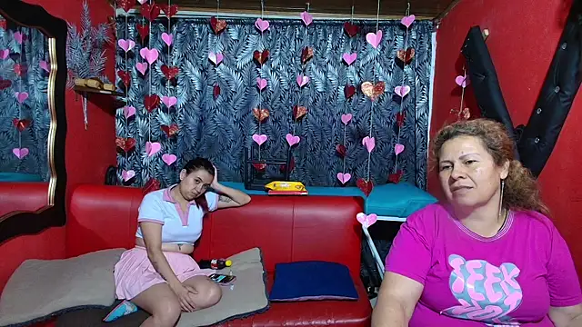 lesbiancuple online show from February 13, 12:46 am
