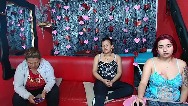 lesbiancuple online show from February 19, 12:35 am