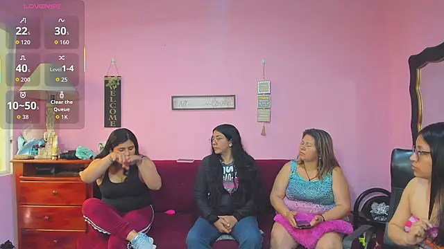 lesbiancuple online show from November 12, 1:11 pm