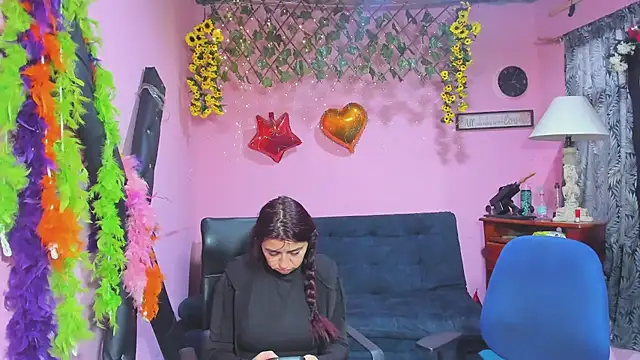 lesbiancuple online show from February 25, 12:04 pm