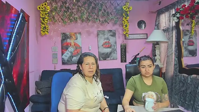lesbiancuple online show from April 20, 12:30 pm